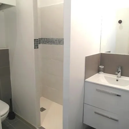 Moliere Apartment